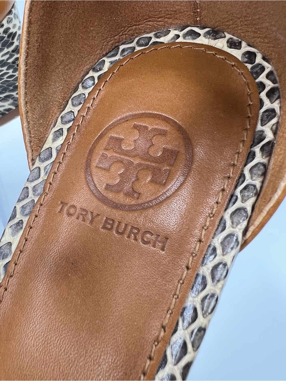 Tory Burch Savannah Snakeskin/Tan Wedge Ankle Strap Sandals Size 11 - Picture 6 of 15